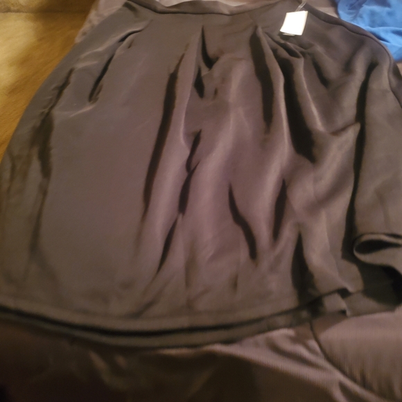 Chelse & Theodore skirt - Picture 4 of 4